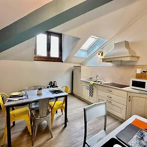  Appartamento 63 Passi Dal Lago In Centro By Revenue House